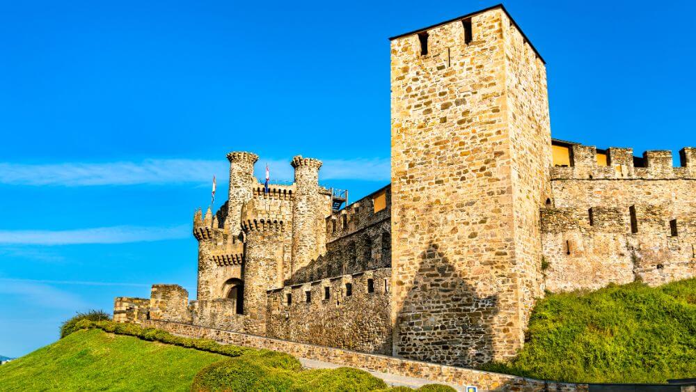 Castles to buy in spain