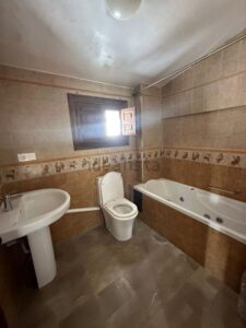 house for sale in albaicin granada