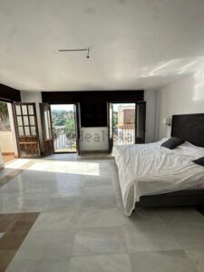 house for sale in albaicin granada