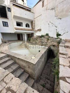 house for sale in albaicin granada
