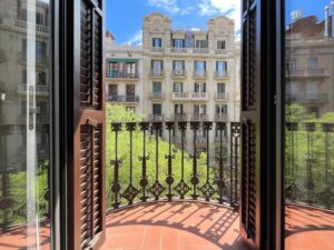 apartment for sale in eixample sagrada familia barcelona