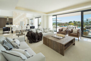 villa for rent in Nueva Andalucía's Prestigious Golf Valley marbella malaga