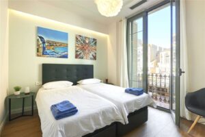 apartment for sale in eixamplee barcelona