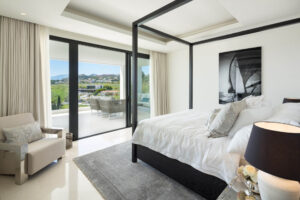 villa for rent in Nueva Andalucía's Prestigious Golf Valley marbella malaga