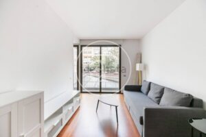 Apartment for sale in Diputació Street