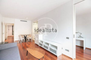 Apartment for sale in Diputació Street