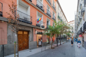amazing apartment for sale in chueca madrid