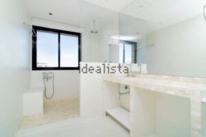 Ático dúplex en venta en Conde de Orgaz Madrid