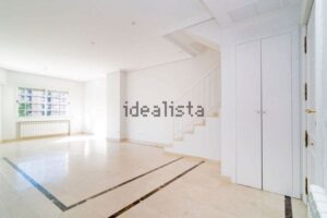 Ático dúplex en venta en Conde de Orgaz Madrid