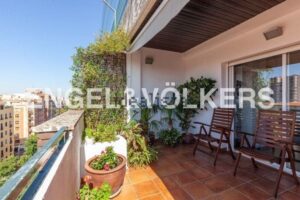 Ático en venta en el barrio Ibiza Madrid