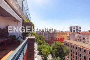 Ático en venta en el barrio Ibiza Madrid