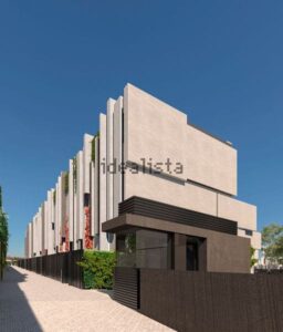 Chalet adosado en venta Simancas Madrid